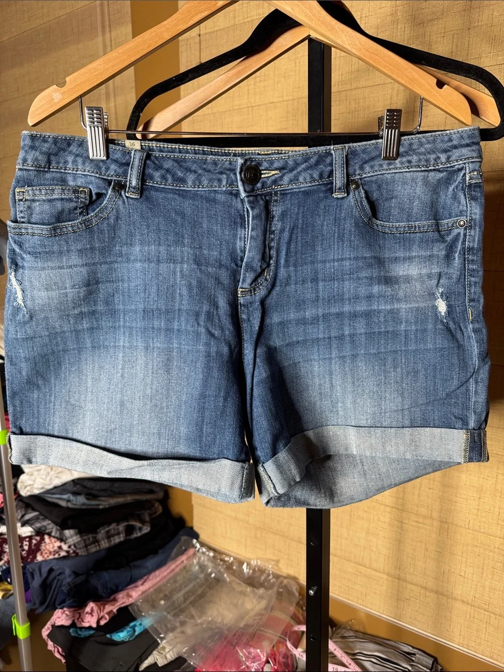 LC Lauren Conrad Roll Cuff Denim Shorts Distressed Size 16 EUC